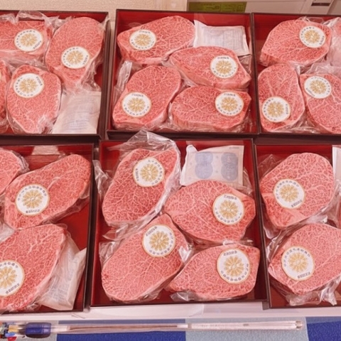 3- Hộp Quà 10kg Thăn Bò Kobe Nhật Hộp Gỗ 6* - Kobe Beef Wagyu Japanese