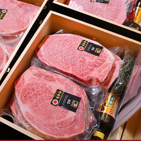 3- Hộp Quà tết Thăn Ngoại Bò Kobe 6* Hộp Gỗ - Kobe Japanese Beef