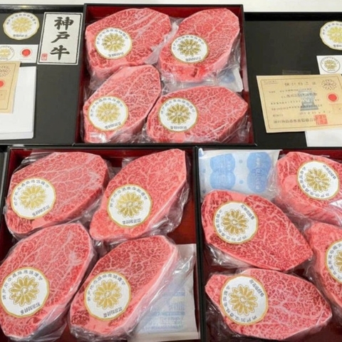 3- Hộp Quà Tết - 3 kg bò Kobe Nhật Hộp gỗ