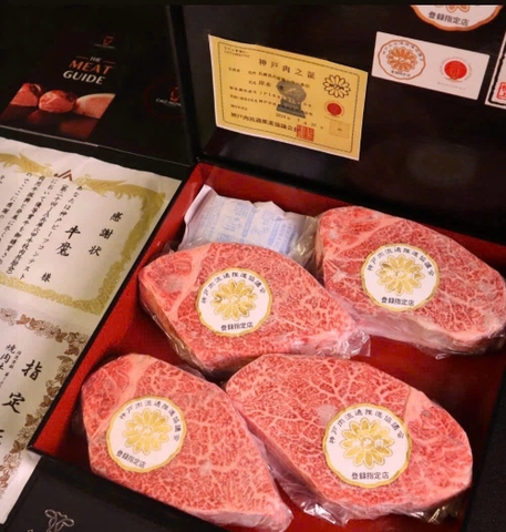 Hộp Quà 2kg bò Kobe Nhật bản. Kobe beef wagyu beef Japanese,