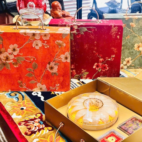 Hộp quà Yến Sào tinh chế xuất khẩu 300g, Hồng Yến sào tinh chế đặc biệt, giỏ quà tết, gio quà tết, quà tặng, quà tết, quà tặng sếp, quà tặng cao cấp, quà tặng vip