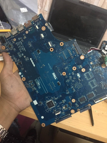 Main Dell Inspiron 3737 | 5737 | CPU i5 - 4200U LA-9984P