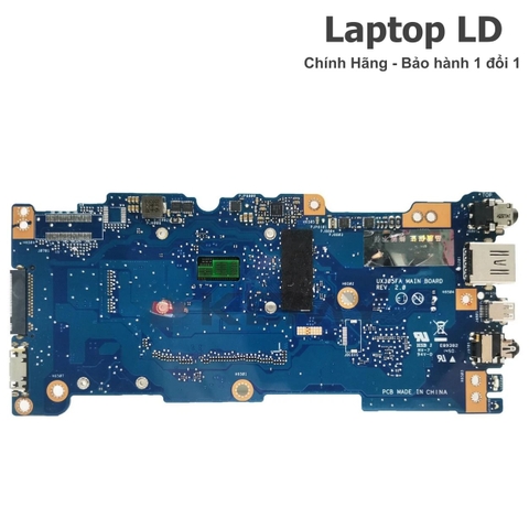 Mặt sau motherboard Asus Zenbook UX305FA với hệ thống mạch điện