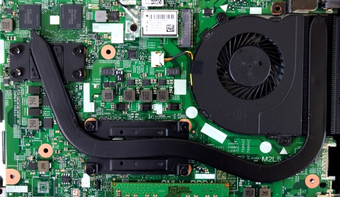 Card VGA rời trên main Dell Inspiron 3576 i3-8130U hỗ trợ đồ họa, game nhẹ, chính hãng