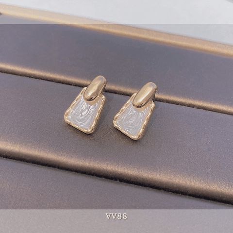 Bông tai nữ hình vuông đá trắng cá tính hiện đại Mely VV88