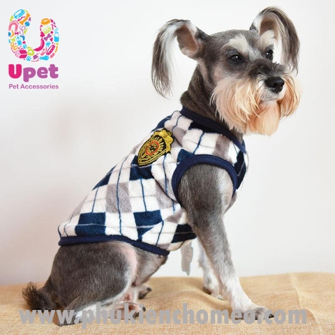 Áo vest in hình kim cương của Anh