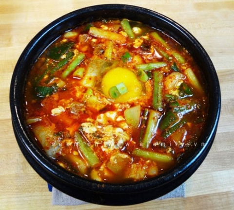 Nấu món súp đậu phụ kho trên bếp điện từ Mastercook