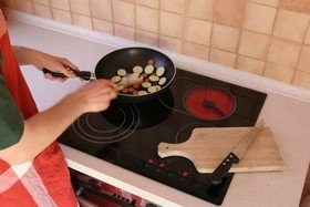 Bếp điện từ Giovani món quà tuyệt vời dành cho người nội trợ