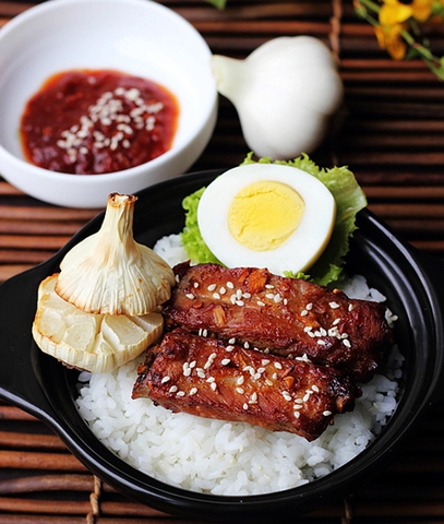 Món sườn nướng ngày cuối tuần cùng bếp điện từ Mastercook