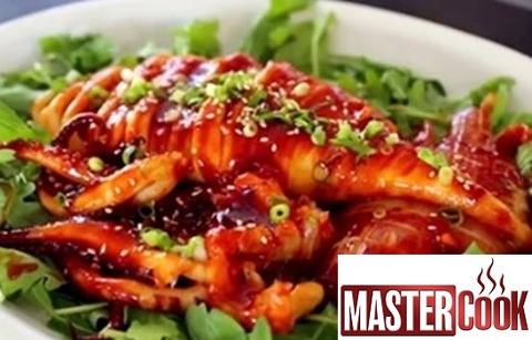 Mực nướng kiểu Hàn cùng bếp điện từ Mastercook để chồng mê mẩn
