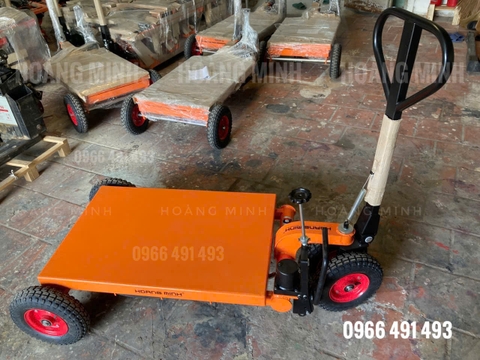 xe-nang-mat-ban-500kg-banh-xe-cao-su