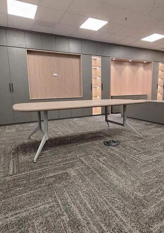 Gia công chân bàn họp 2400x1200mm