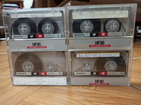 Băng Sony phôi cổ chữ đỏ HF 90 phút