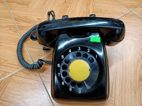 Điện thoại Cổ chạy cơ số 6