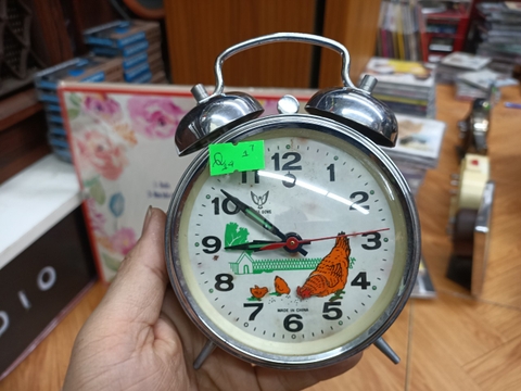 Đồng hồ con gà Mã Q15