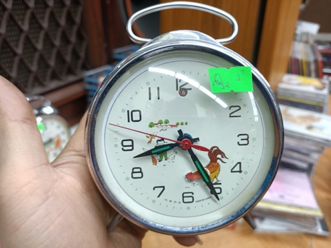 Đồng hồ con gà Mã Q12