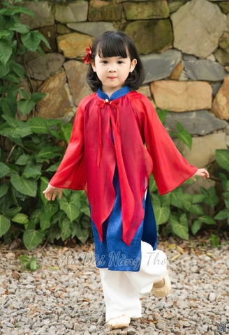 Áo Dài Bé Gái Lụa Đỏ Xẻ Tà Tân Thời