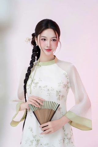 Áo Dài Cách Tân Voan Trắng Thêu Hoa Xanh Đính Nơ Cổ