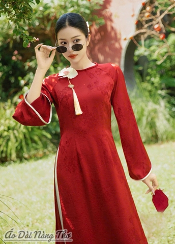 Áo Dài Cách Tân Lụa Gấm Đỏ Tay Loe Xinh Yêu