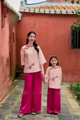 Pháp Phục Lụa Hồng Sen Thêu Hoa Phối Nút Tàu (Không kèm áo bé)