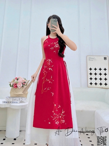 Áo Dài Cách Tân Lụa Đỏ Cổ Yếm Họa Tiết Thêu Xinh Xắn