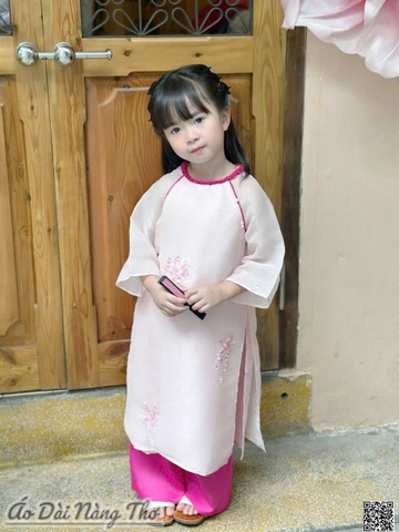 Áo Dài Bé Gái Voan Viền Cổ Sen Đáng Yêu