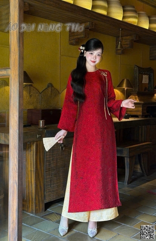 Áo Dài Cách Tân Gấm Đỏ Cổ Tròn Tay Loe Đáng Yêu