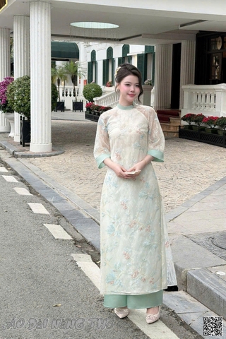 Áo Dài Cách Tân Lụa Phối Ren Xinh Yêu