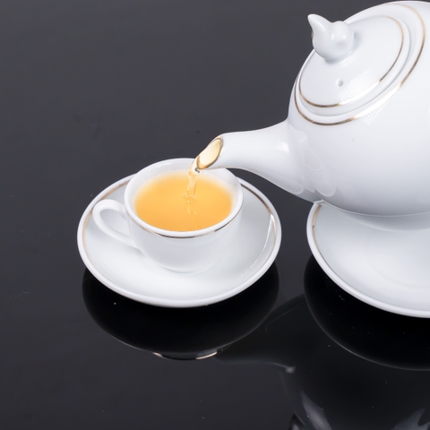 Bộ ấm trà cao cấp Bát Tràng viền chỉ vàng, dáng chóp lửa, mã BT-013, dung tích 600ml - Quà tặng thanh lịch cho đối tác, người thân