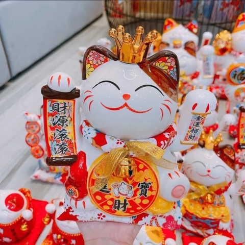 VUA MÈO THẦN TÀI ĐỘI VƯƠNG MIỆN Maneki nekoSize 20cm