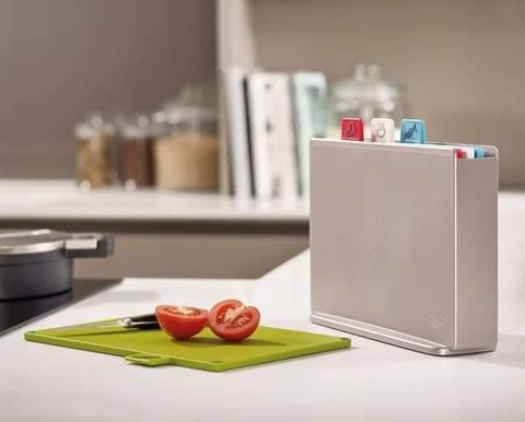 Bộ thớt kèm dao Joseph Joseph 60131 Index Regular Chopping Board Silver