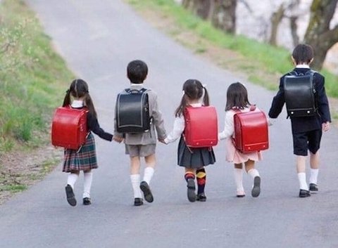 Balo Chống Gù Lưng Nhật Bản– Món Quà Tuyệt Vời Cho Bé Yêu Màu đỏ, hồng