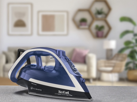 BÀN LÀ HƠI NƯỚC TEFAL FV6846 ULTRAFLISS