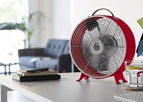Quạt để bàn Swan Retro SFA12630RN 25W màu đỏ