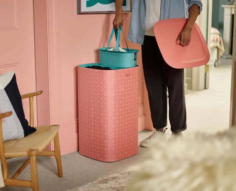 Giỏ đựng quần áo 2 ngăn có quai xách Joseph Joseph 50026 Tota 60L màu cam chấm bi