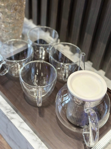 Set Ấm trà Villeroy & Boch 5 món ( 1 ấm , 4 cốc  )