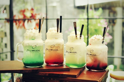 TRÀO LƯU CHỌN CỐC ĐỘC LẠ CHO QUÁN CAFE