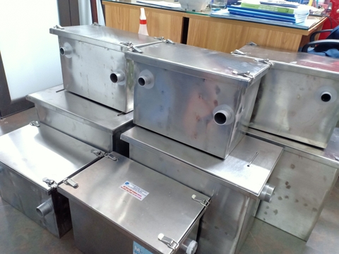Lắp Đặt Bể Tách Dầu Mỡ, Bẫy Mỡ Inox Cho Nhà Hàng