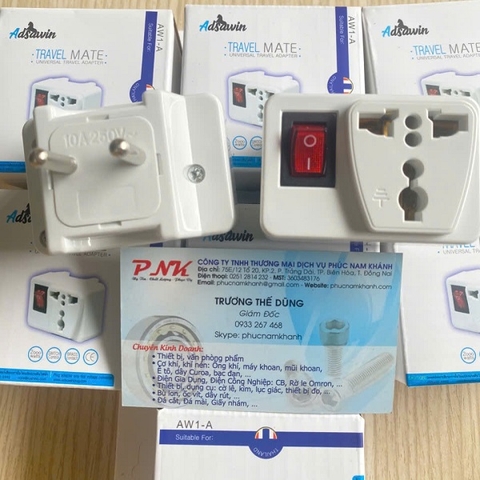 Ổ CẮM CHUYỂN ĐỔI 3 CHẤU RA 2 CHẤU CÓ CÔNG TẮC 10A 250V AW1-A