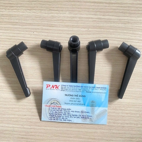 TAY SIẾT NHANH REN TRONG M8