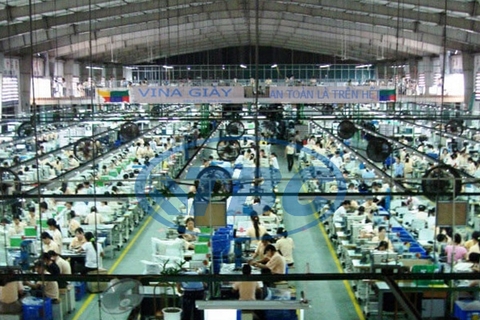 ​​​​​​​Áo công nhân tại khu công nghiệp Nam Cầu Kiền Hải Phòng kiểu dáng đơn giản
