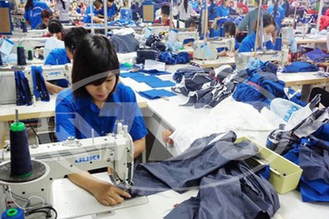 Quần áo bảo hộ tại Cụm công nghiệp Nguyên Gon - Thái Nguyên