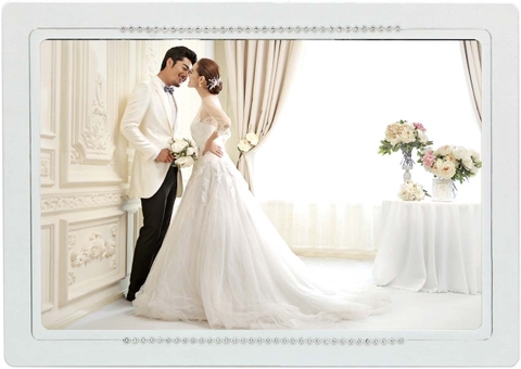 Khung ảnh chân không đính đá CK83