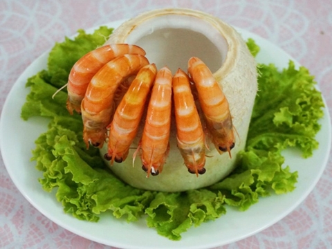 Tôm hấp nước dừa