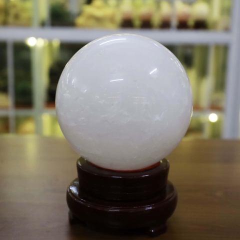 Quả cầu thạch anh trắng đục ĐK 13.1cm - 3.1kg-MTB473