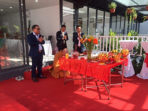 CÚNG DỜI VĂN PHÒNG