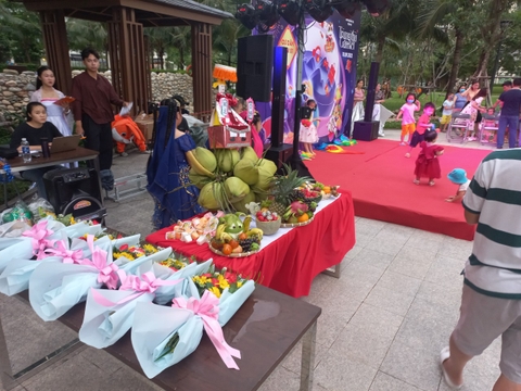 Mâm cỗ Trung Thu tại Vincom central park do Dịch Vụ Tâm Linh | Tâm thành - Nguyện đạt thực hiện