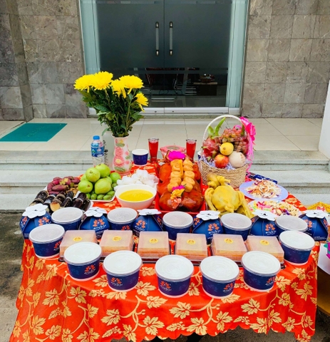 Mâm Cúng Cô Hồn Cao Cấp – Chỉnh Chu, Nhiều Lễ