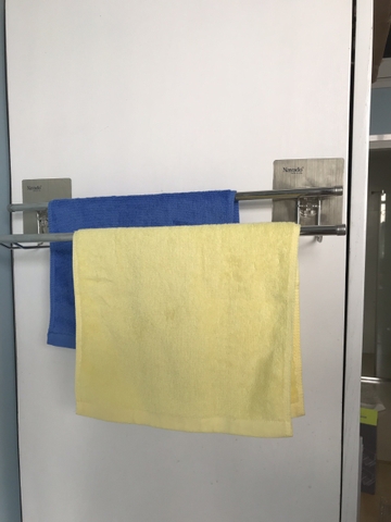 Tuyệt chiếu bố trí phòng tắm với kệ đựng đồ phòng tắm inox tiện ích
