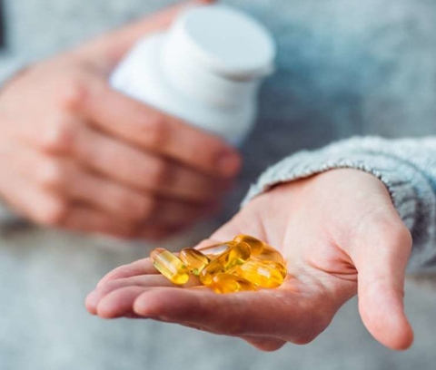 Vì sao cần bổ sung omega 3? Uống dầu cá lâu dài có tốt không?